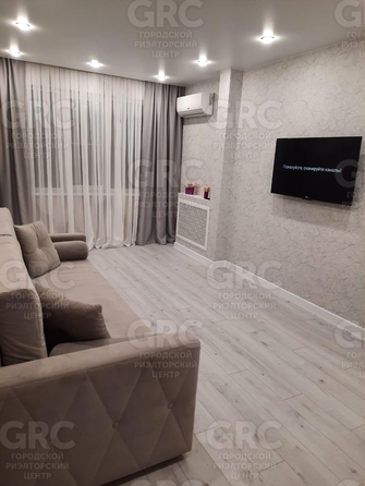 
   Продам 2-комнатную, 54 м², Виноградная ул, 152

. Фото 4.