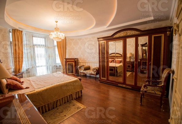 
   Продам 4-комнатную, 185 м², Виноградная ул, 53/15

. Фото 8.