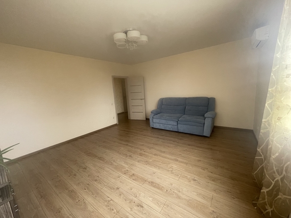 
  Продается 2-комн. квартира, 79 м², Гребенская ул, д. 66
. Фото 9.