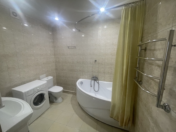 
  Продается 2-комн. квартира, 79 м², Гребенская ул, д. 66
. Фото 23.