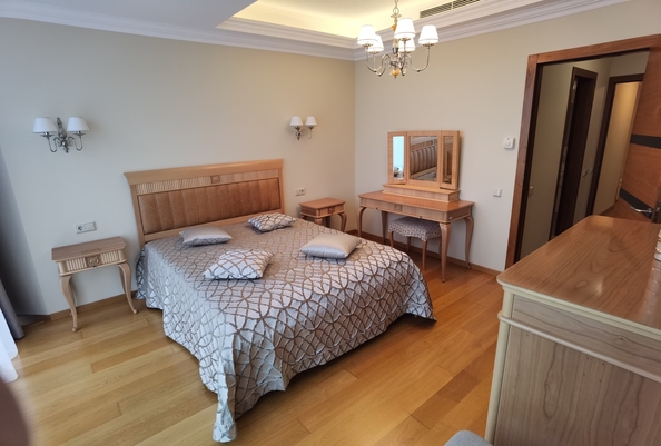
  Продается 1-комн. квартира, 76 м², Революции пр-кт, д. 3
. Фото 7.