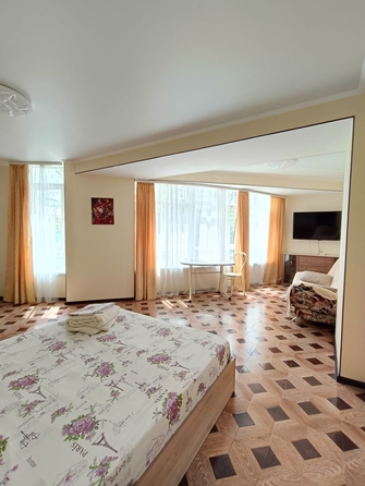 
  Продается 2-комн. квартира, 75 м², Кирова ул, д. 1
. Фото 6.