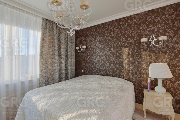 
   Продам 4-комнатную, 140 м², Юных Ленинцев ул, 10

. Фото 6.