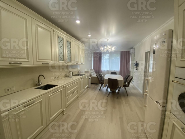 
  Продается 2-комн. квартира, 120 м², Чайковского ул, д. 23
. Фото 3.
