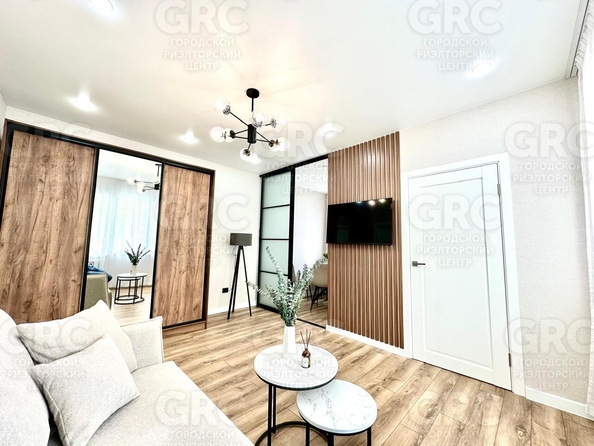 
   Продам 2-комнатную, 45 м², Донская ул, 38

. Фото 2.