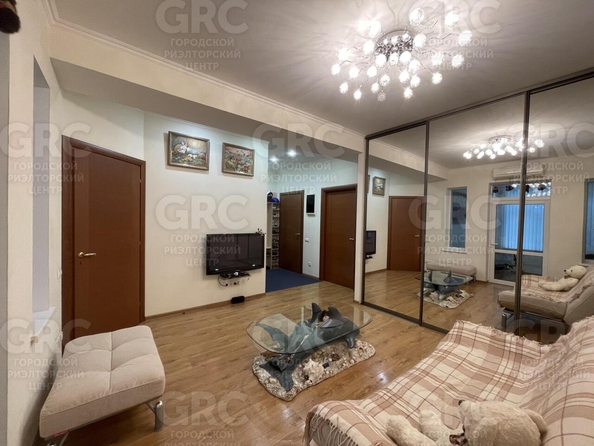 
  Продается 2-комн. квартира, 60 м², Конституции СССР ул, д. 22
. Фото 19.