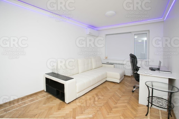 
   Продам 2-комнатную, 45 м², Новоселов ул, 11

. Фото 3.