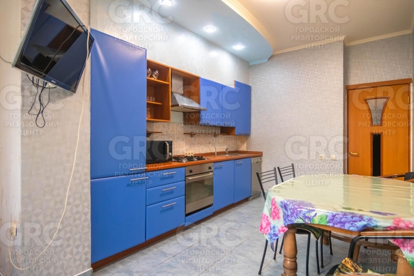 
  Продается 3-комн. квартира, 100 м², Грибоедова ул, д. 30
. Фото 2.