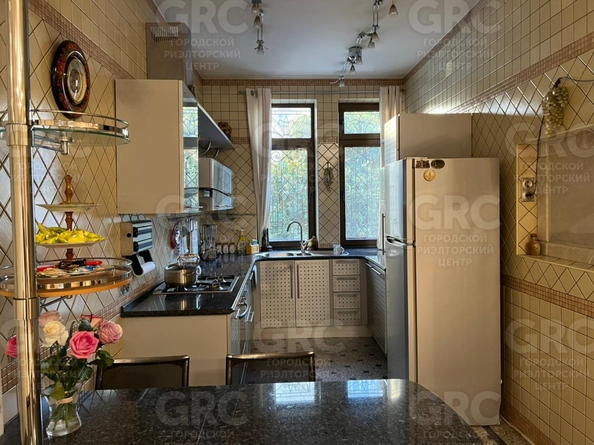 
  Продается 4-комн. квартира, 110 м², Советская ул, д. 46
. Фото 5.