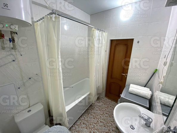
  Продается студия, 46 м², Глазунова ул, д. 4а
. Фото 3.