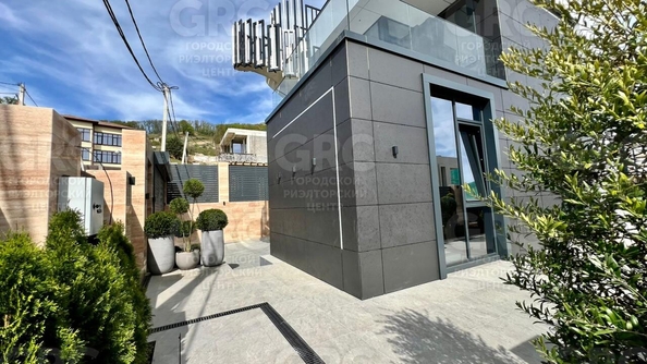
  Продается дом, 310 м², Сочи
. Фото 3.