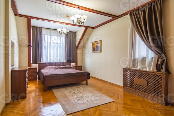 
   Продам дом, 240 м², Сочи

. Фото 18.