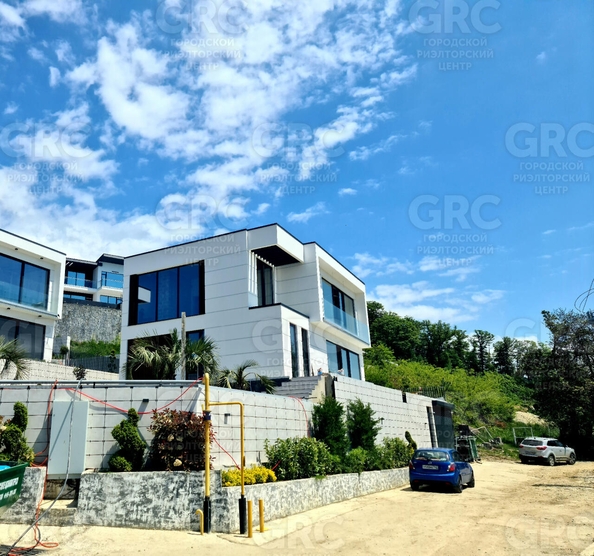
  Продается дом, 220 м², Сочи
. Фото 2.