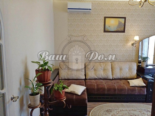 
  Продается 2-комн. квартира, 65.9 м², Суворова ул, д. 27к1
. Фото 2.