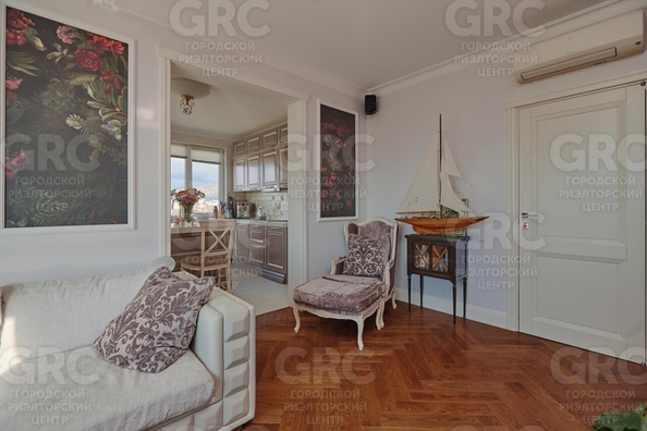 
  Продается 3-комн. квартира, 140 м², Юных Ленинцев ул, д. 10
. Фото 5.
