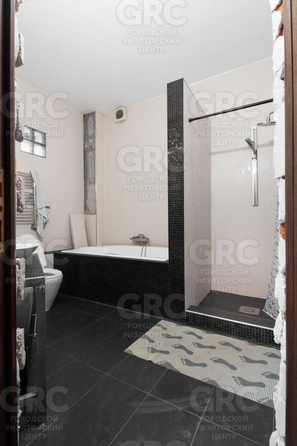 
  Продается 3-комн. квартира, 110.3 м², Виноградная ул
. Фото 33.