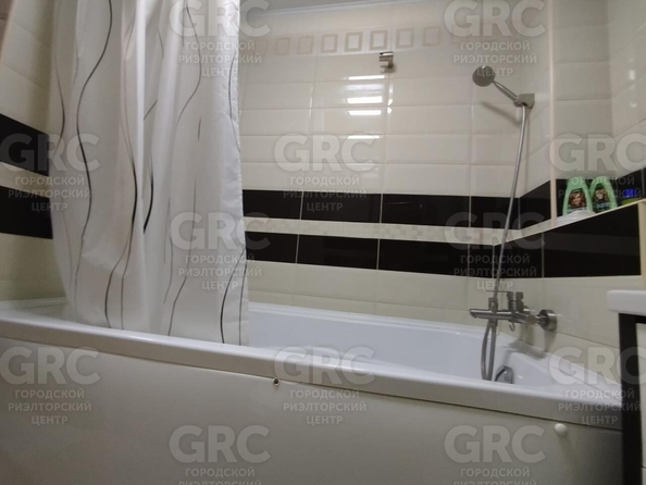 
  Продается 3-комн. квартира, 63 м², Учительская ул, д. 24г
. Фото 6.