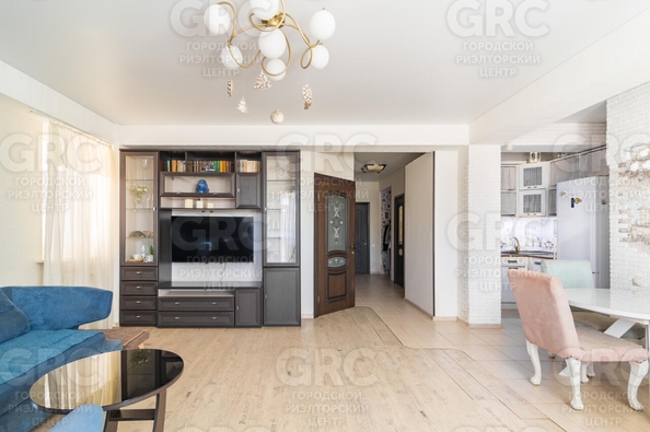 
  Продается 2-комн. квартира, 70 м², Целинная ул, д. 13а
. Фото 1.