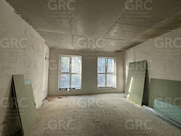 
  Продается 1-комн. квартира, 53 м², Туапсинская ул, д. 10
. Фото 3.