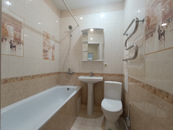 
  Продается 1-комн. квартира, 44 м², Астраханская ул, д. 76
. Фото 18.