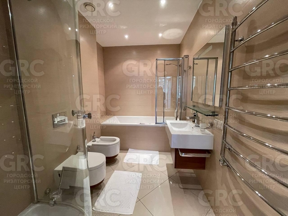 
  Продается 2-комн. квартира, 138 м², Депутатская ул, д. 2
. Фото 11.