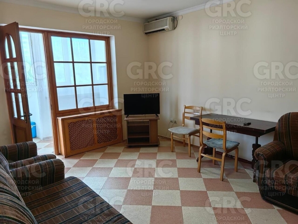
  Продается 1-комн. квартира, 35.7 м², Абрикосовая ул, д. 17
. Фото 3.