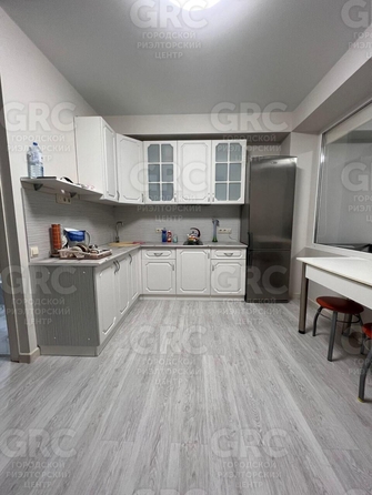 
  Продается 2-комн. квартира, 66 м², Восточная ул, д. 8/1
. Фото 10.