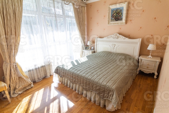 
  Продается 3-комн. квартира, 156 м², Учительская ул, д. 18а
. Фото 6.