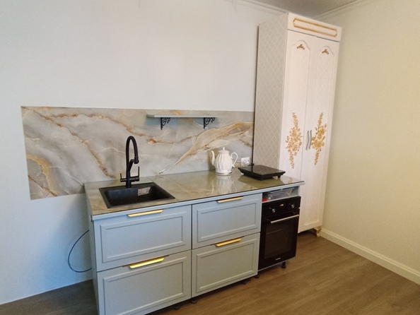 
  Продается 2-комн. квартира, 41 м², Крылова ул, д. 81
. Фото 10.