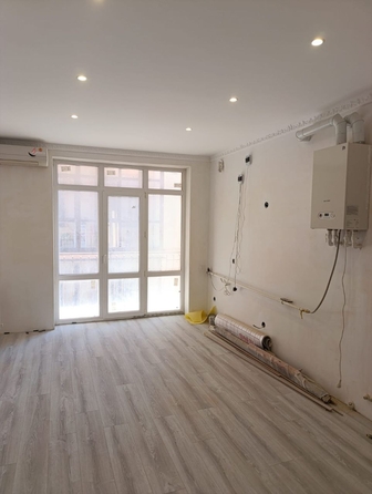
  Продается 1-комн. квартира, 42 м², Дзержинского ул
. Фото 1.