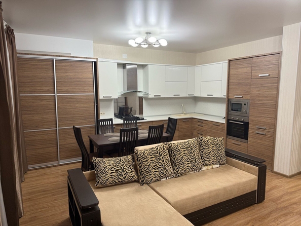 
  Продается 2-комн. квартира, 70 м², Пограничная ул
. Фото 5.