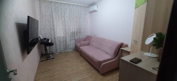 
  Продается 3-комн. квартира, 62 м², Парус мкр
. Фото 11.