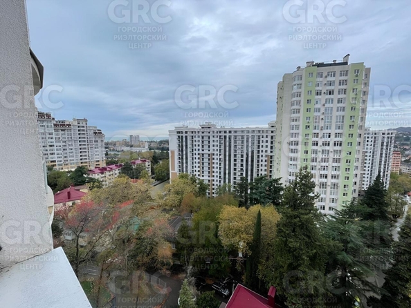 
  Продается 3-комн. квартира, 79.7 м², Туапсинская ул, д. 8
. Фото 6.