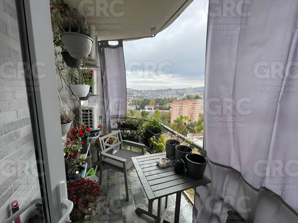 
  Продается 3-комн. квартира, 79.7 м², Туапсинская ул, д. 8
. Фото 10.