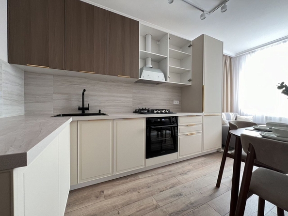 
  Продается 2-комн. квартира, 74 м², Ленина ул, д. 195
. Фото 15.