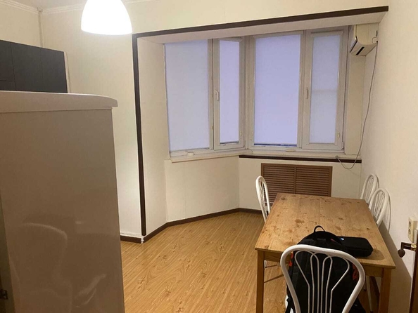
  Продается 1-комн. квартира, 44 м², Самбурова ул, д. 258
. Фото 2.