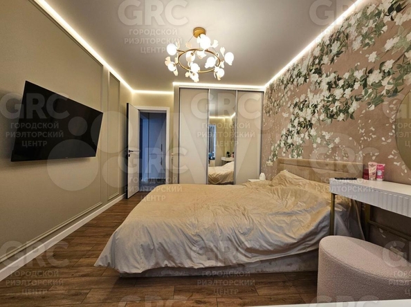 
  Продается 2-комн. квартира, 62 м², Макаренко ул, д. 29
. Фото 1.