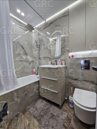 
  Продается 2-комн. квартира, 62 м², Макаренко ул, д. 29
. Фото 4.