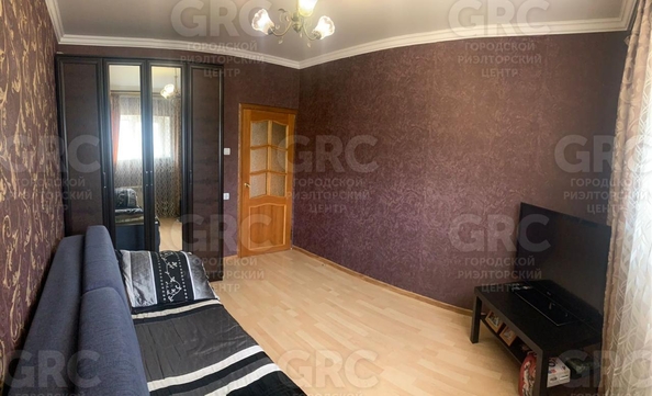 
  Продается 3-комн. квартира, 60 м², Крымская ул, д. 40
. Фото 2.