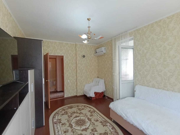 
  Продается 1-комн. квартира, 38 м², Рождественская ул, д. 52
. Фото 3.