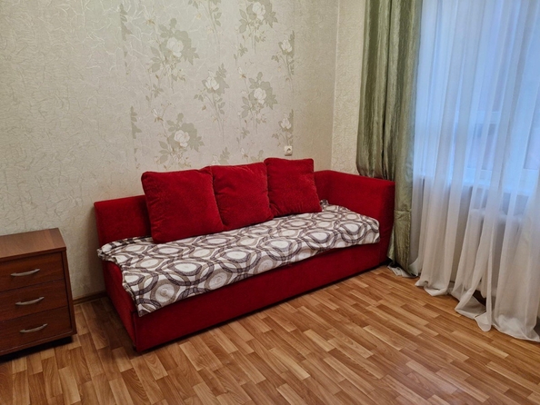 
  Продается 4-комн. квартира, 76 м², Ленина ул, д. 143
. Фото 9.