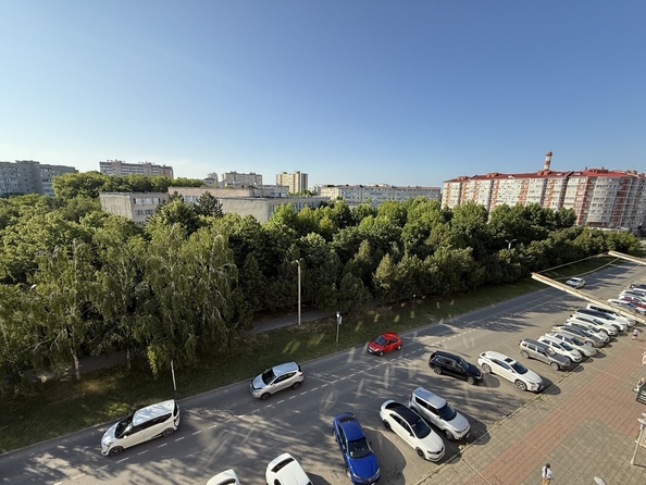 
  Продается 2-комн. квартира, 50 м², Омелькова ул, д. 14В
. Фото 2.