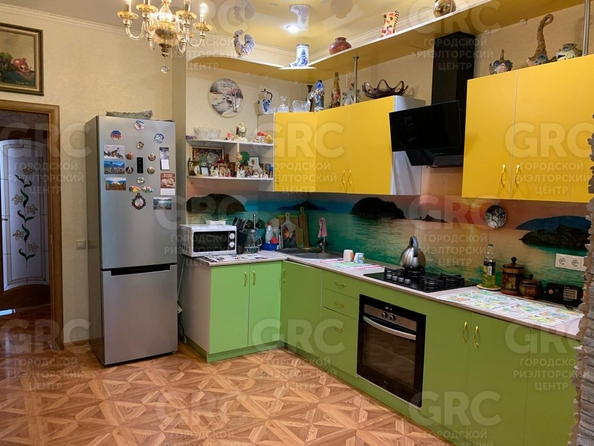 
  Продается 2-комн. квартира, 80 м², Чекменева ул, д. 11с2
. Фото 8.