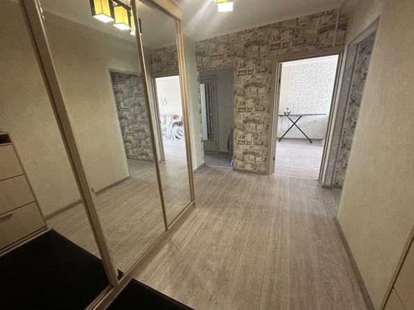 
  Продается 2-комн. квартира, 65 м², Ленина ул, д. 229
. Фото 2.