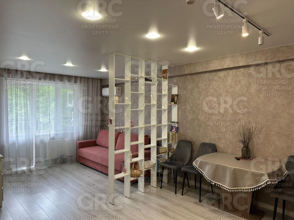 
  Продается 2-комн. квартира, 55 м², Тепличная ул, д. 71
. Фото 3.