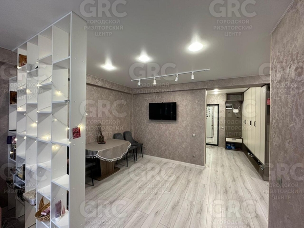 
  Продается 2-комн. квартира, 55 м², Тепличная ул, д. 71
. Фото 4.