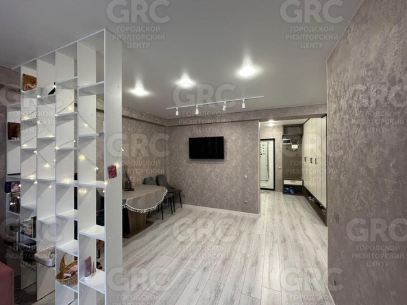 
  Продается 2-комн. квартира, 55 м², Тепличная ул, д. 71
. Фото 18.