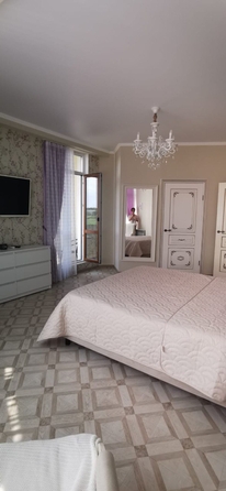 
  Продается 2-комн. квартира, 76 м², Крымская ул
. Фото 2.