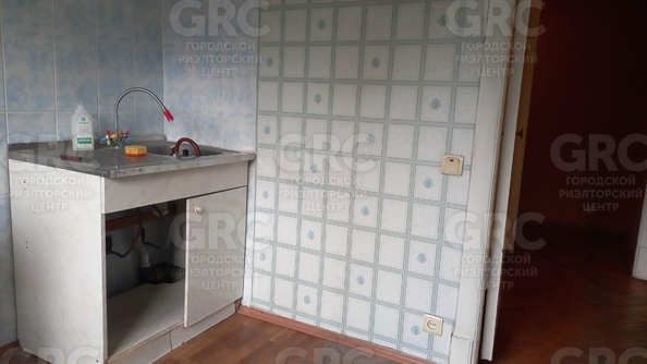
  Продается 2-комн. квартира, 46 м², Конституции СССР ул, д. 10
. Фото 6.