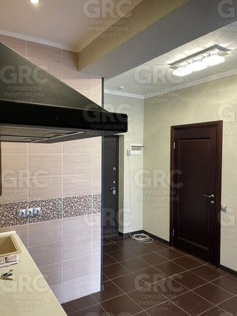 
  Продается 3-комн. квартира, 57 м², Туапсинская ул, д. 9/2
. Фото 9.